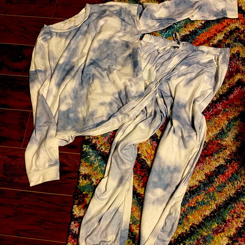 Super soft xlrg pjs! New without tags